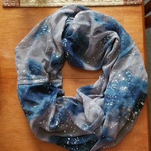 Infinity scarf